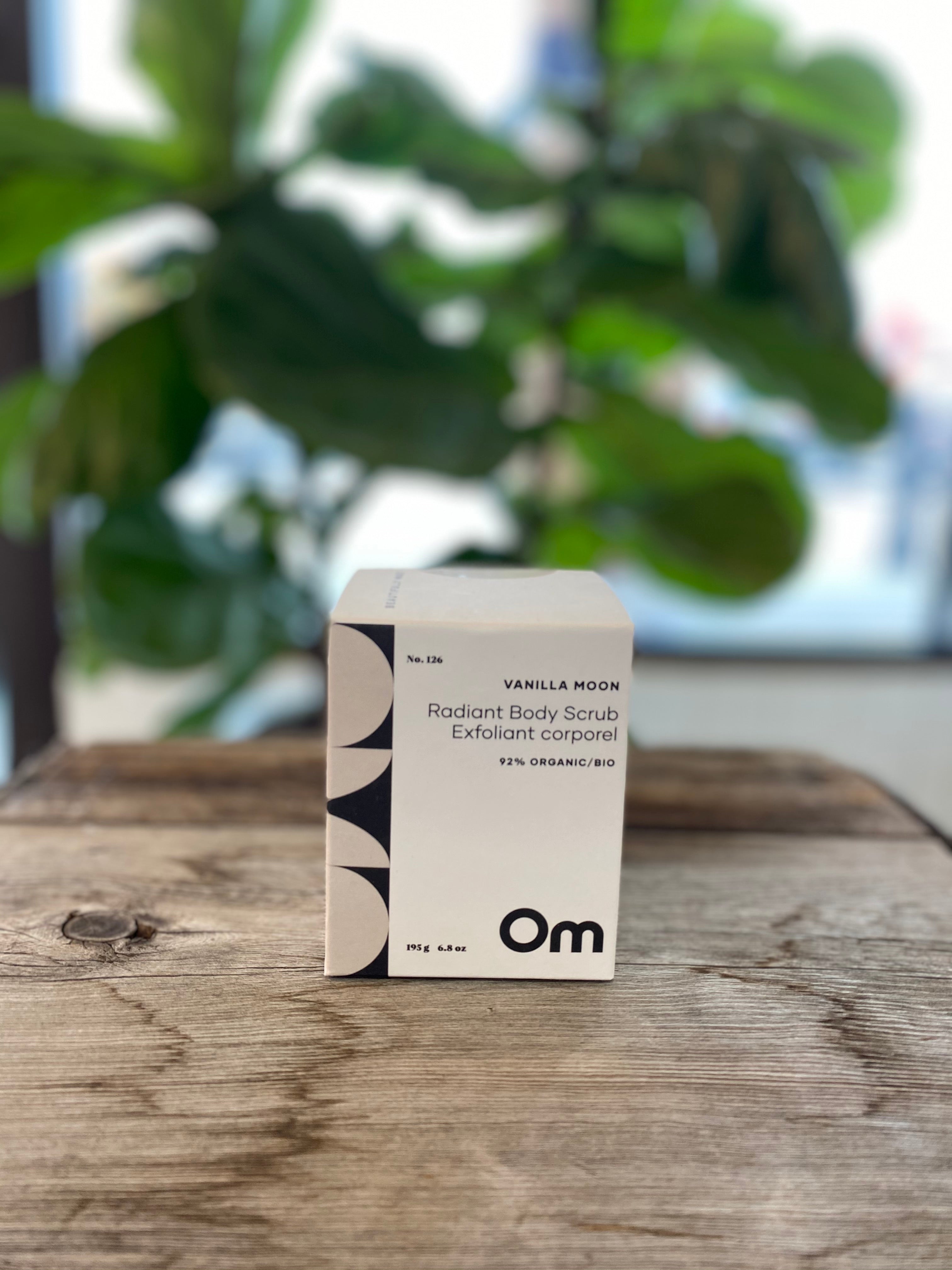 Om Organics - Vanilla Moon Body Scrub